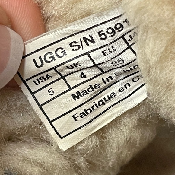 Ugg - Classic mini fluff boots - Picture 6 of 8